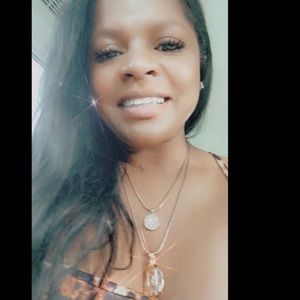 Meet your Posher, Celeste